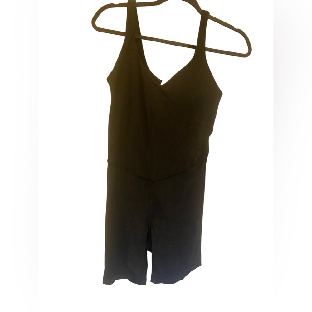 NWT Lululemon align bodysuit 6” BLACK CAMO Size 4